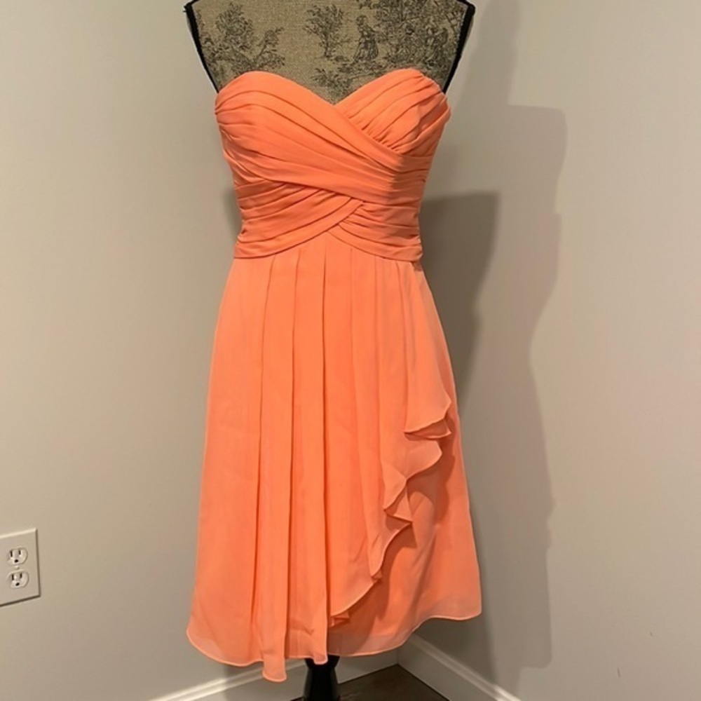 David’s Bridal coral pink strapless crinkle chiffon short cocktail dress size 0